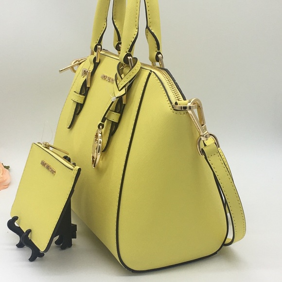 MICHAEL KORS CIARA MD MESSENGER & SM TZ COINPOUCH - Picture 5 of 8